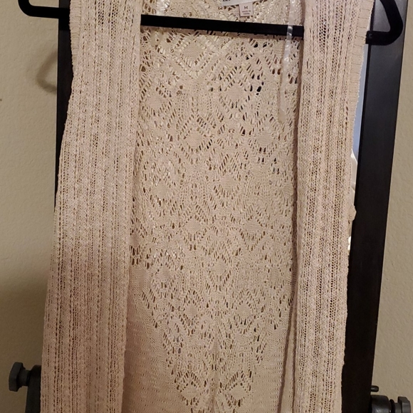 Vest - Picture 2 of 3